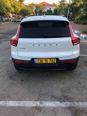 וולוו XC40