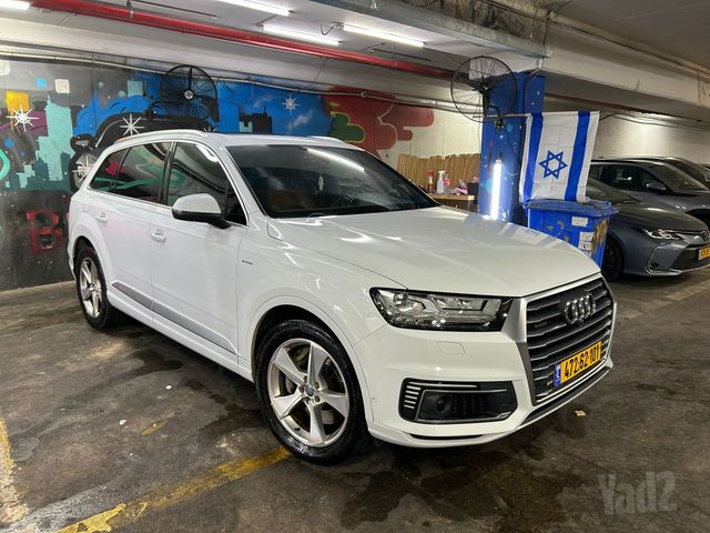 אאודי Q7