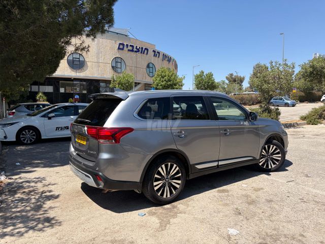 מודעת רכב מיצובישי אאוטלנדר