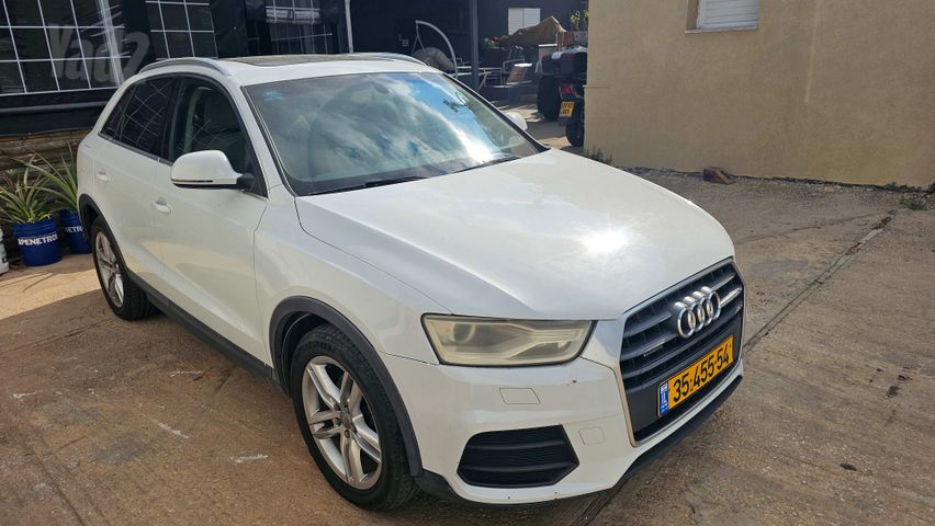 אאודי Q3