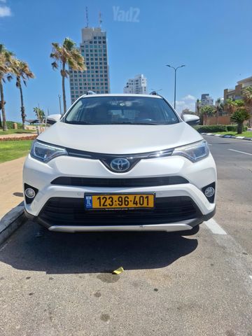מודעת רכב טויוטה RAV4