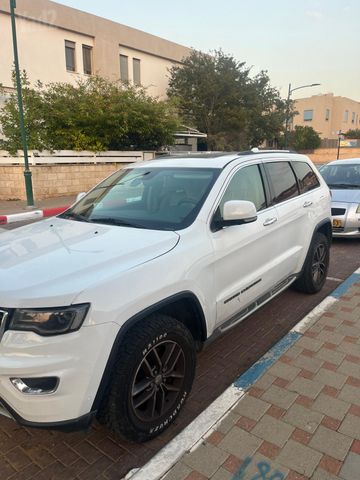ג'יפ גרנד צ'ירוקי