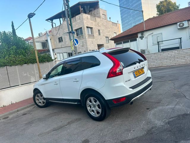 מודעת רכב וולוו XC60