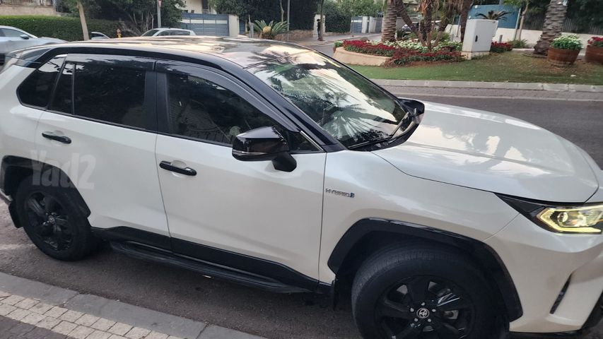 טויוטה RAV4