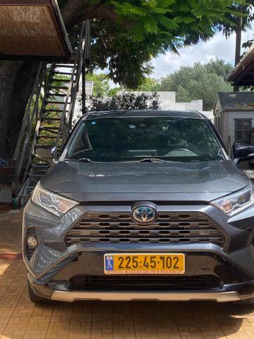 מודעת רכב טויוטה RAV4