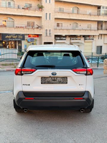 טויוטה RAV4