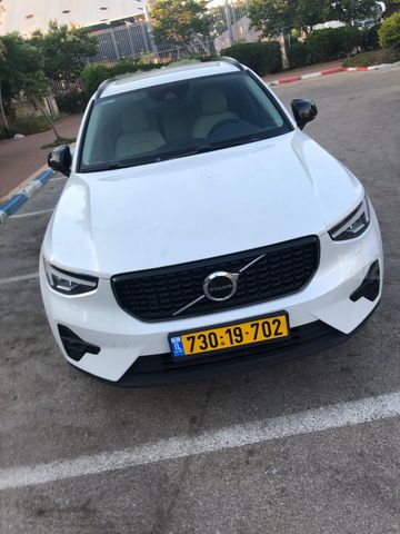 וולוו XC40