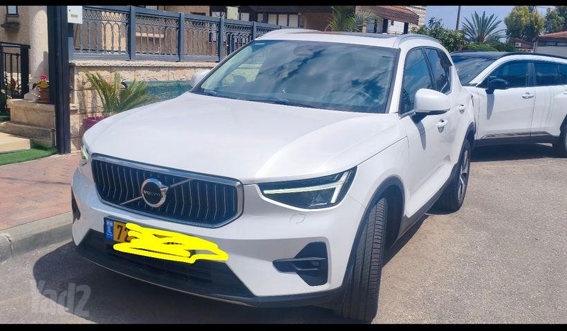 מודעת רכב וולוו XC40
