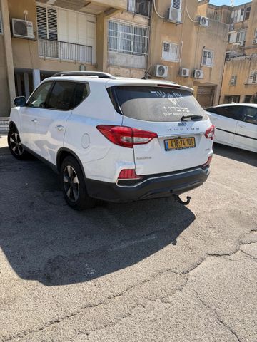 מודעת רכב סאנגיונג רקסטון