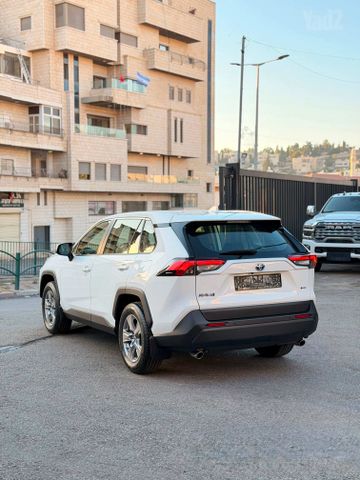 טויוטה RAV4