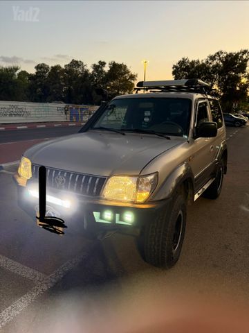 טויוטה לנד קרוזר