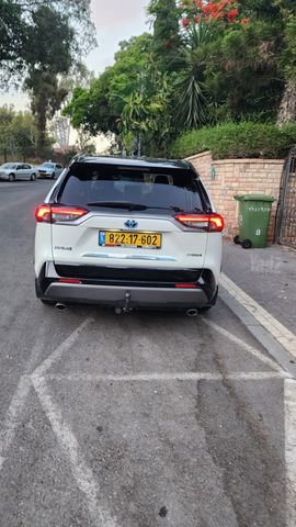 טויוטה RAV4
