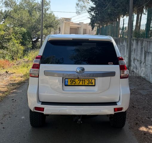 טויוטה לנד קרוזר