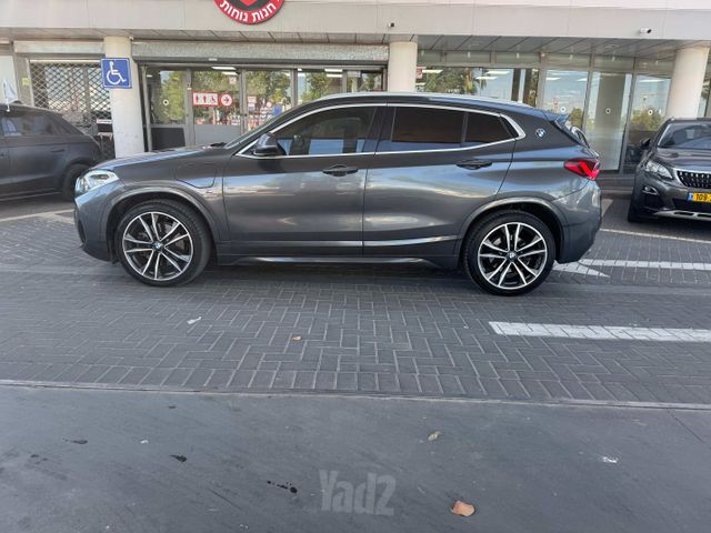 ב מ וו X2