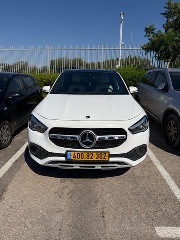 מרצדס-בנץ GLA