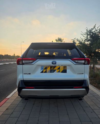 טויוטה RAV4