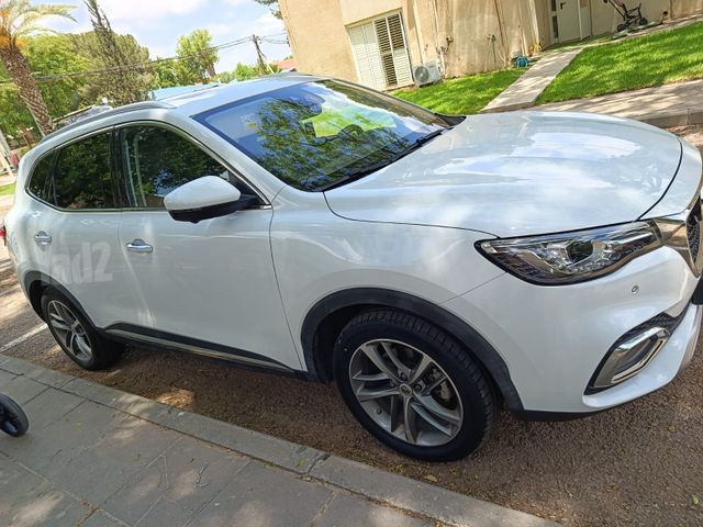 מודעת רכב אם ג'י EHS PHEV