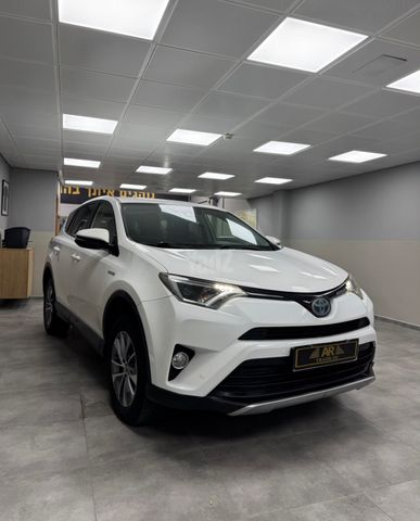 טויוטה RAV4