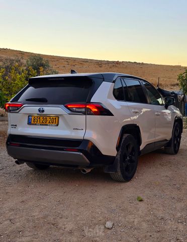 טויוטה RAV4