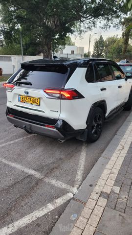 טויוטה RAV4