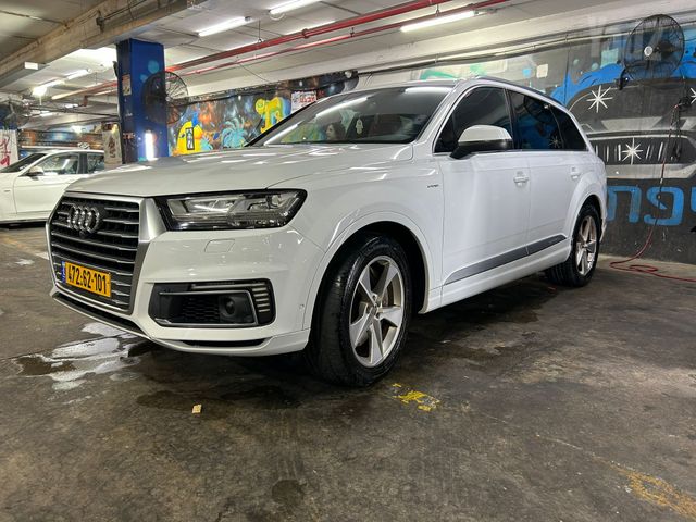 אאודי Q7