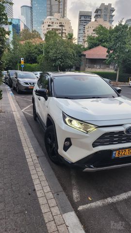 טויוטה RAV4