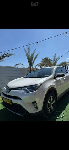 טויוטה RAV4