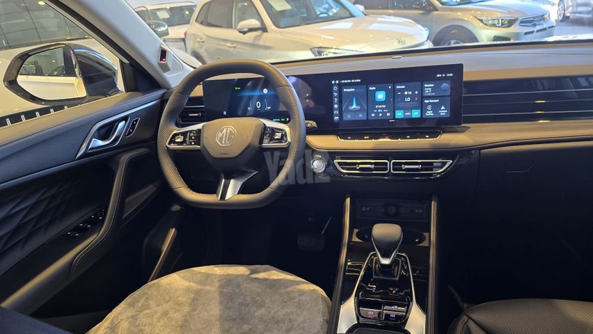 אם ג'י EHS PHEV