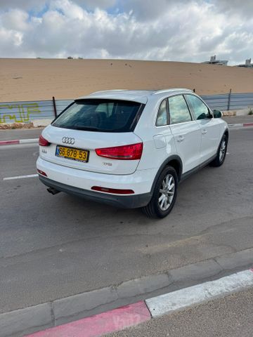 אאודי Q3