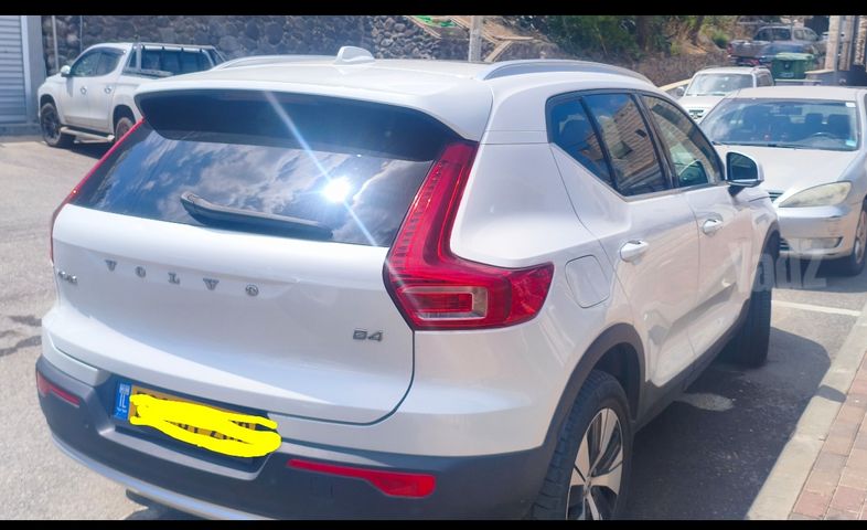 וולוו XC40