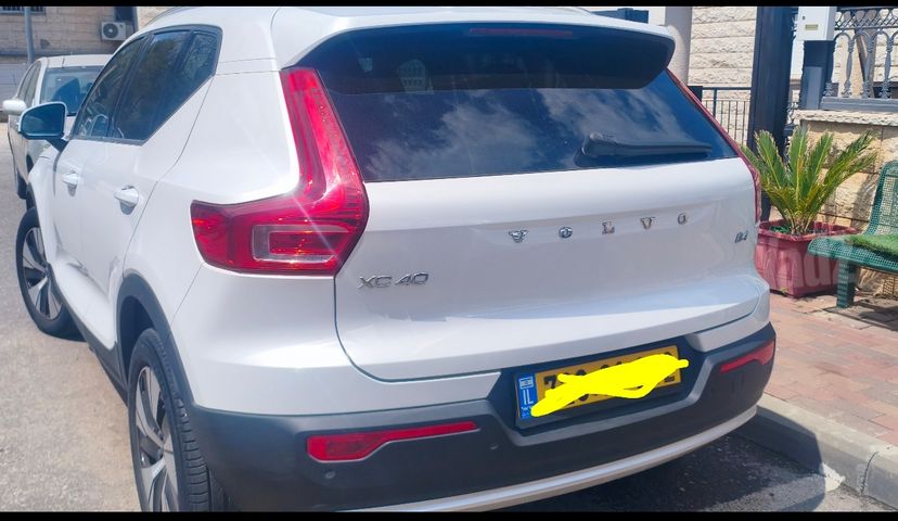 וולוו XC40