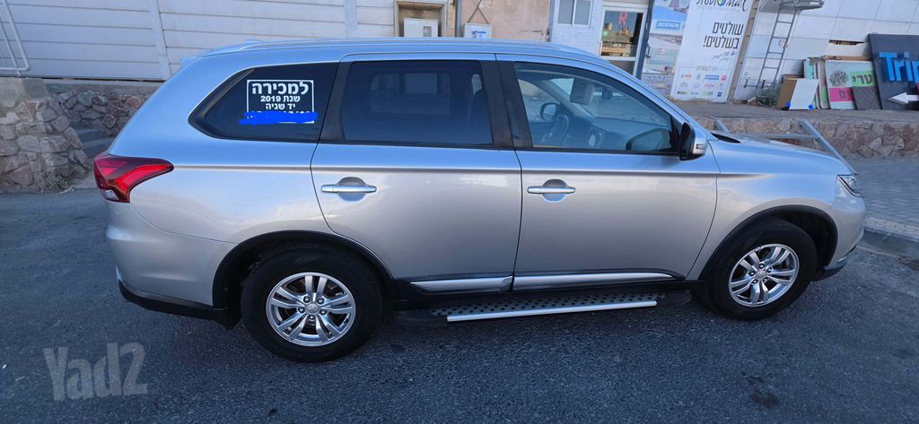 מיצובישי אאוטלנדר