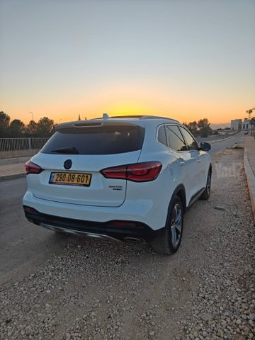 מודעת רכב אם ג'י EHS PHEV