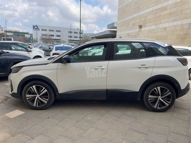 פיג'ו 3008