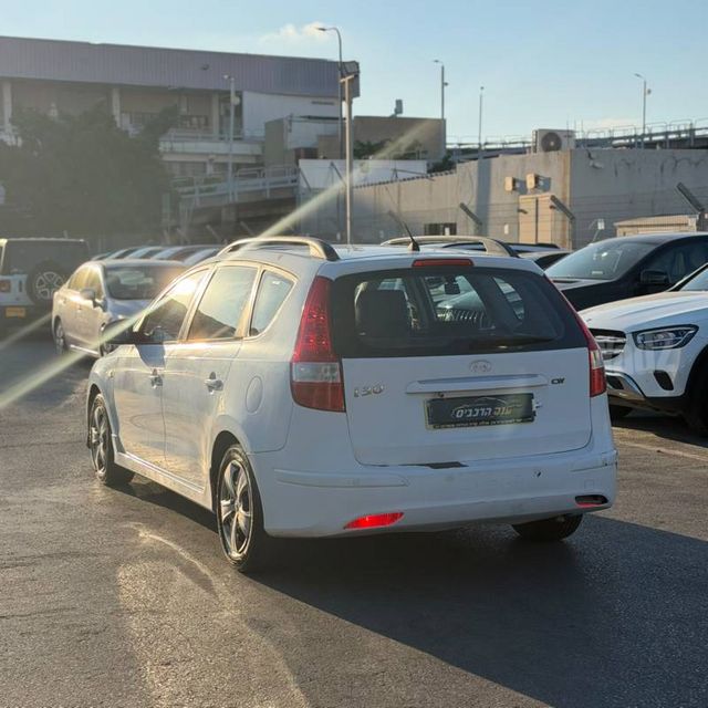 יונדאי i30