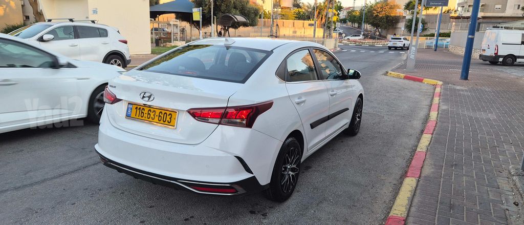 יונדאי אקסנט i25