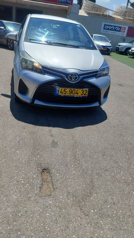 טויוטה יאריס