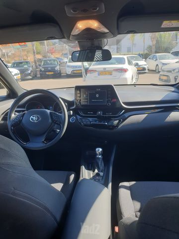 טויוטה C-HR