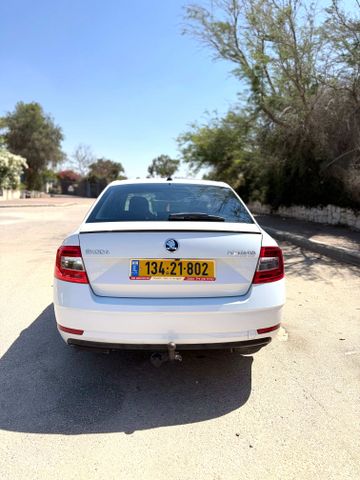 סקודה אוקטביה