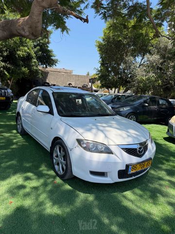 מודעת רכב מאזדה 3