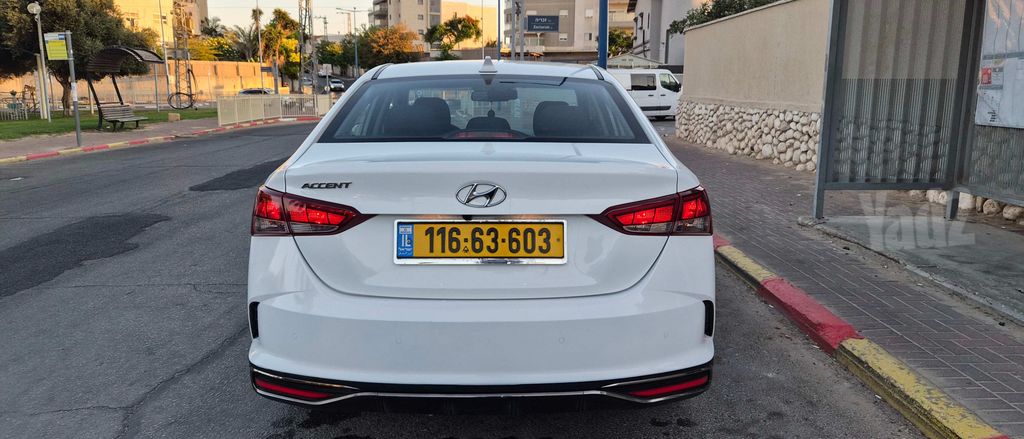 יונדאי אקסנט i25