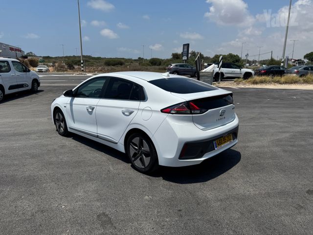 יונדאי איוניק