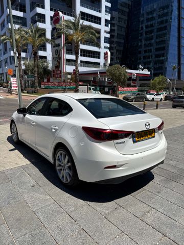 מאזדה 3