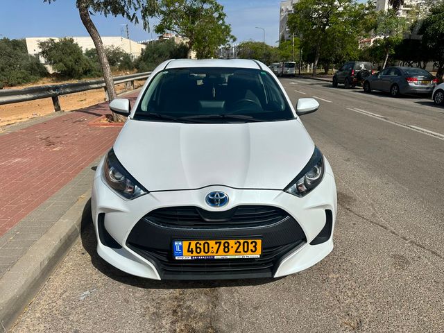 טויוטה יאריס