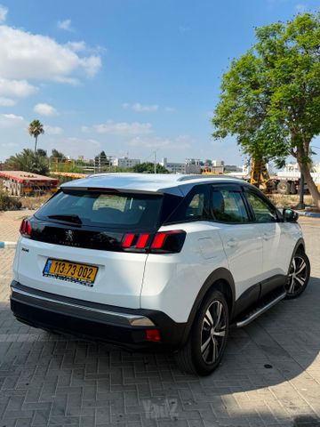 פיג'ו 3008