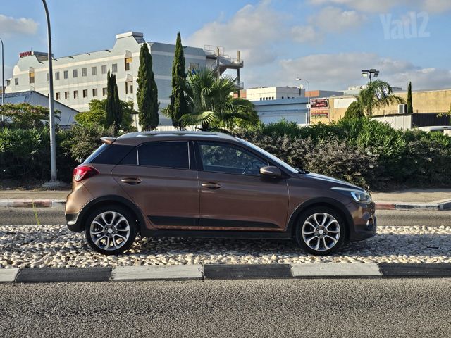 יונדאי I20 קרוס