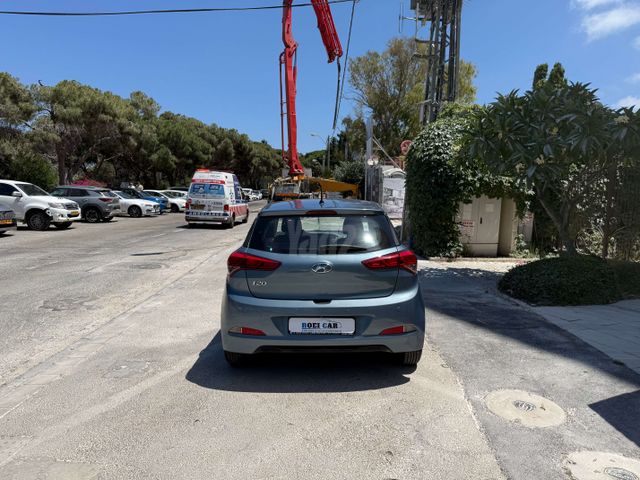 יונדאי i20