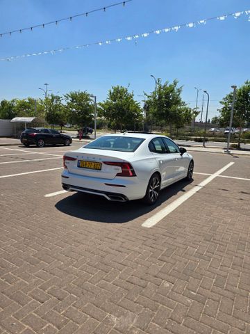 וולוו S60