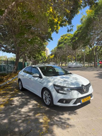 רנו מגאן