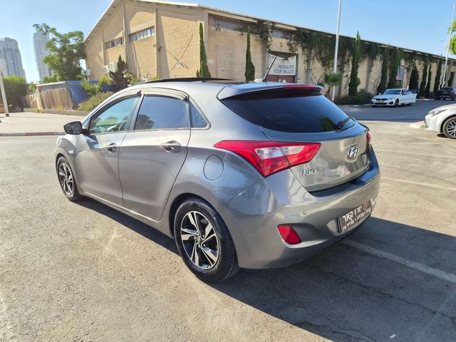 יונדאי i30